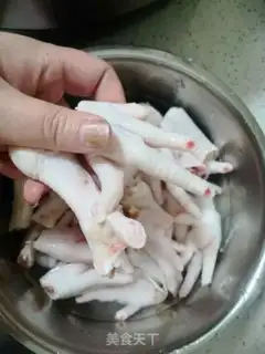 Make Lemon for chicken claws step 1