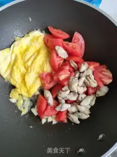 Make Oyster tomatoes, fried eggs step 4