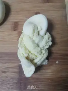 Make Coconut milk bun step 11