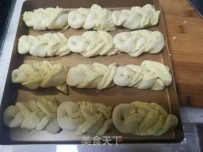 Make Coconut milk bun step 12