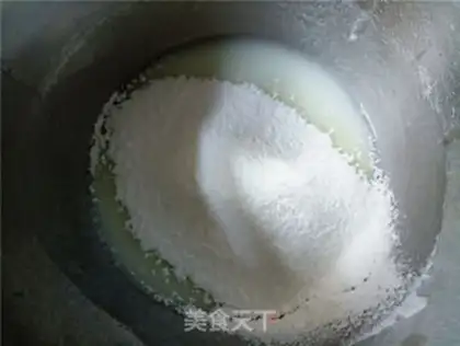 Make Strawberry roll step 1