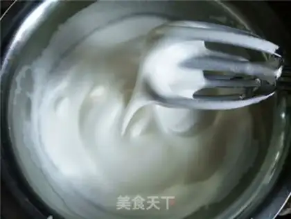 Make Strawberry roll step 3
