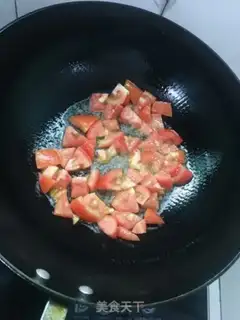 Make Tomato tofu soup step 1