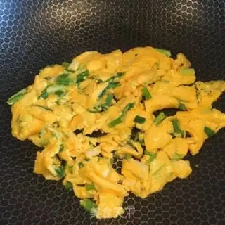 Make Onion eggs fried step 2