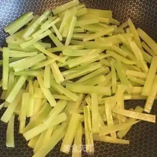 Make Onion eggs fried step 3