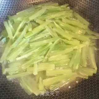 Make Onion eggs fried step 4