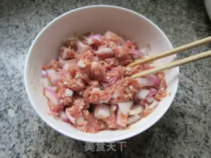Make Onions roast buns step 14