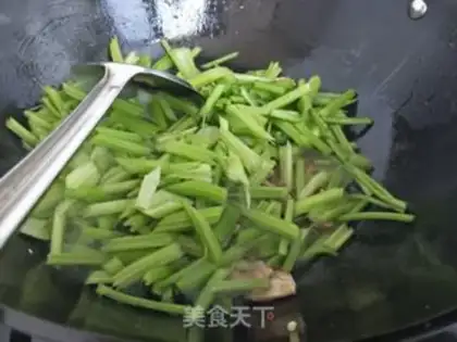 Make Celery fried meat step 5
