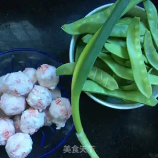 Make Dutch beansball soup step 0