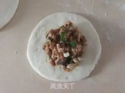 Make Spaghetti pork buns step 9