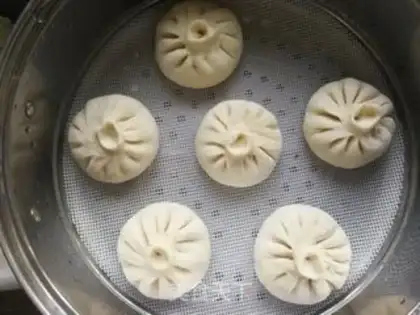 Make Spaghetti pork buns step 11