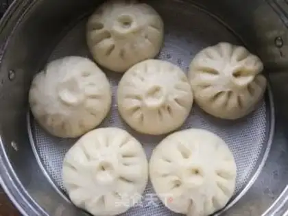 Make Spaghetti pork buns step 13