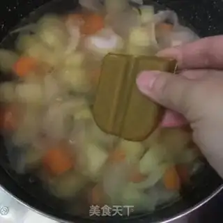 Make Curry seafood pan step 9