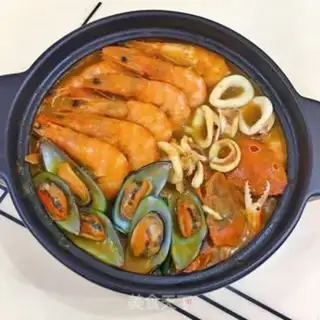 Make Curry seafood pan step 13