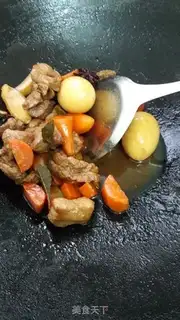 Make The meat and eggs are stewed step 10