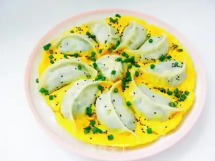 Make Eggs and dumplings step 0