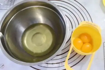 Make Fruit yogurt sponge cup step 3