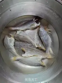 Make Steam little yellow fish dry step 0