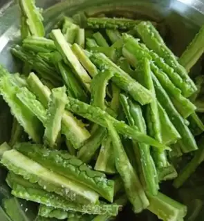 Make Spicy bean-cracker step 1