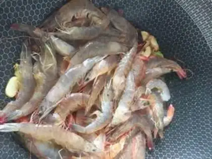 Make Red-fried prawn step 3