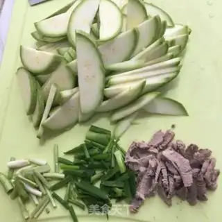 Make Cracker onions step 0