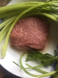 Make Celery beef step 0