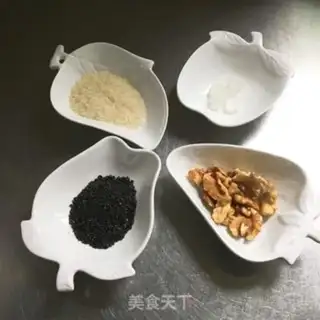 Make Black sesame pecan rice step 0