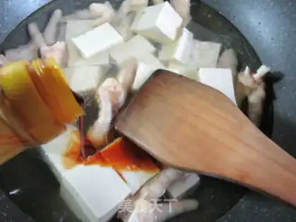 Make Chicken claws burning fragrance tofu step 5
