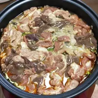 Make Pig and vegetable pots step 13