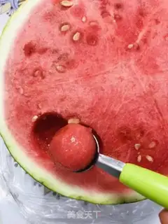 Make Watermelon salad step 1