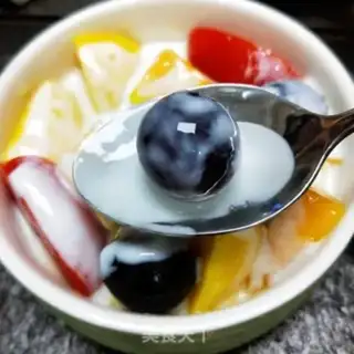 Make Yogurt and fruit step 4