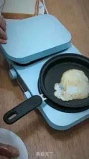 Make Egg sausage sandwich step 5