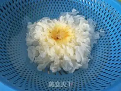 Make The flowers are rich step 1