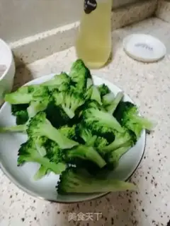 Make Pelican fried broccoli step 0