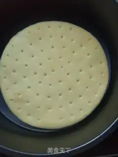 Make A simple barbecue pizza step 2