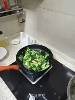 Make Pelican fried broccoli step 3