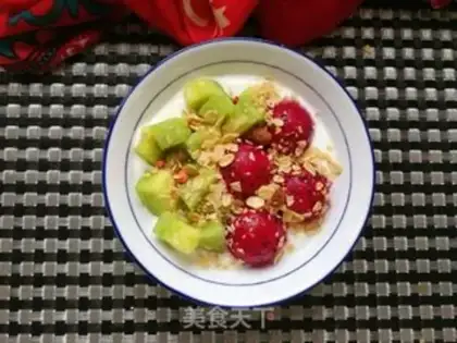 Make Flamingo melon yogurt bowl step 6