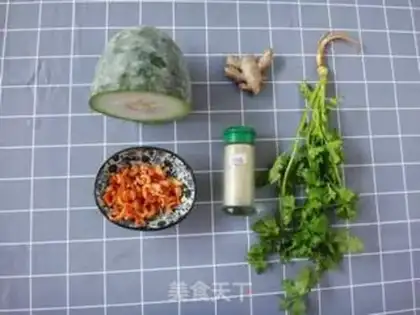Make Seameat melon soup step 0