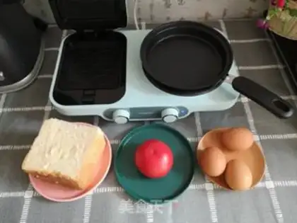 Make Tomato egg sandwich step 0