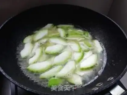 Make Seameat melon soup step 7