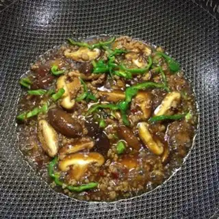 Make Pepper mushroom noodles step 4