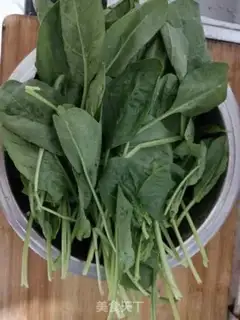 Make Vegetable ears, spinach step 1