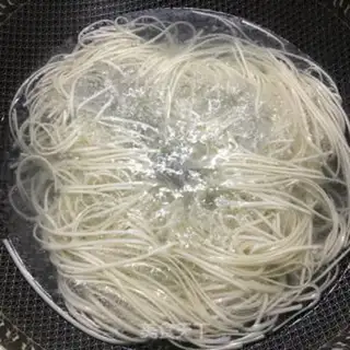 Make Pepper mushroom noodles step 5