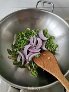 Make Smells like chicken claws step 5