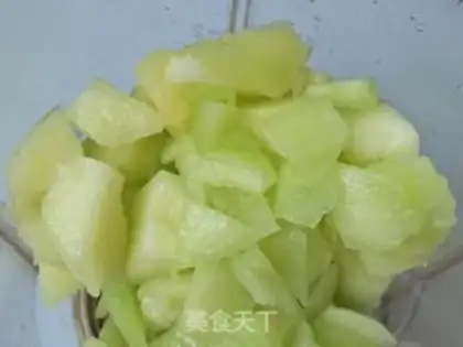 Make Banana shakes for the melon step 2