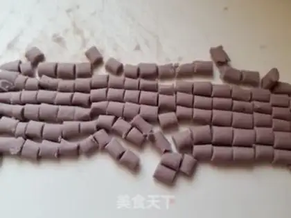 Make Red sugar ice cream tacos step 9