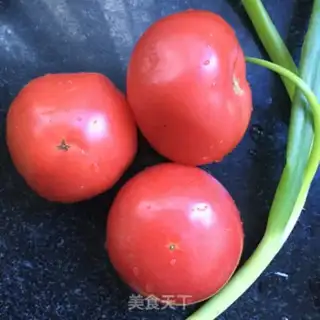 Make Tomato egg cover for soft noodles step 0
