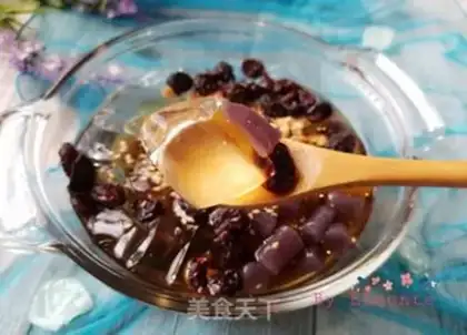 Make Red sugar ice cream tacos step 16