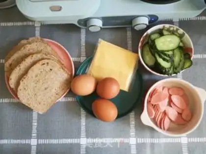 Make Cucumber ham and cheese sandwiches step 1