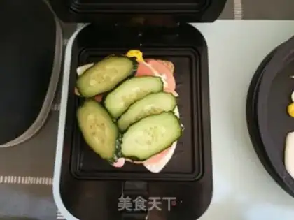 Make Cucumber ham and cheese sandwiches step 5